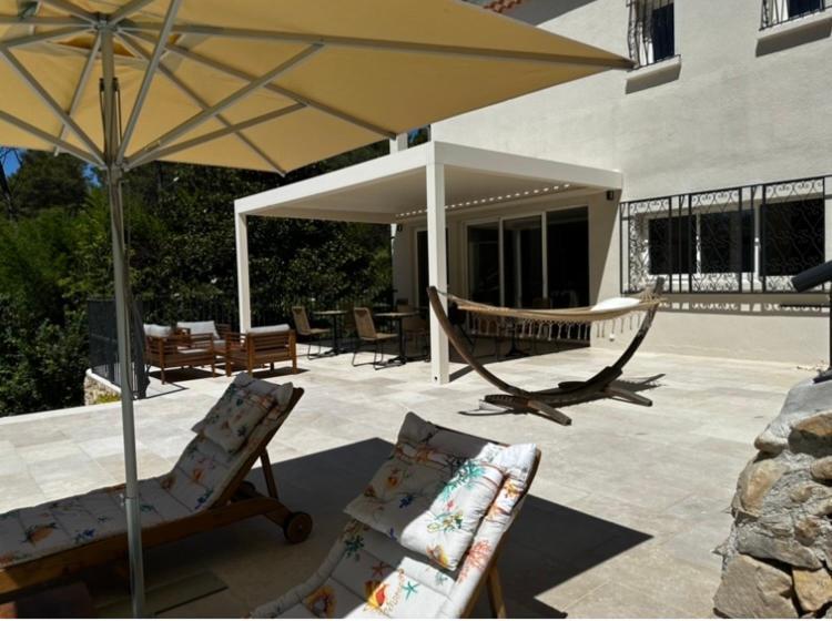 Le Repos Du Keyrie Hotel Saint-Marc-Jaumegarde Buitenkant foto