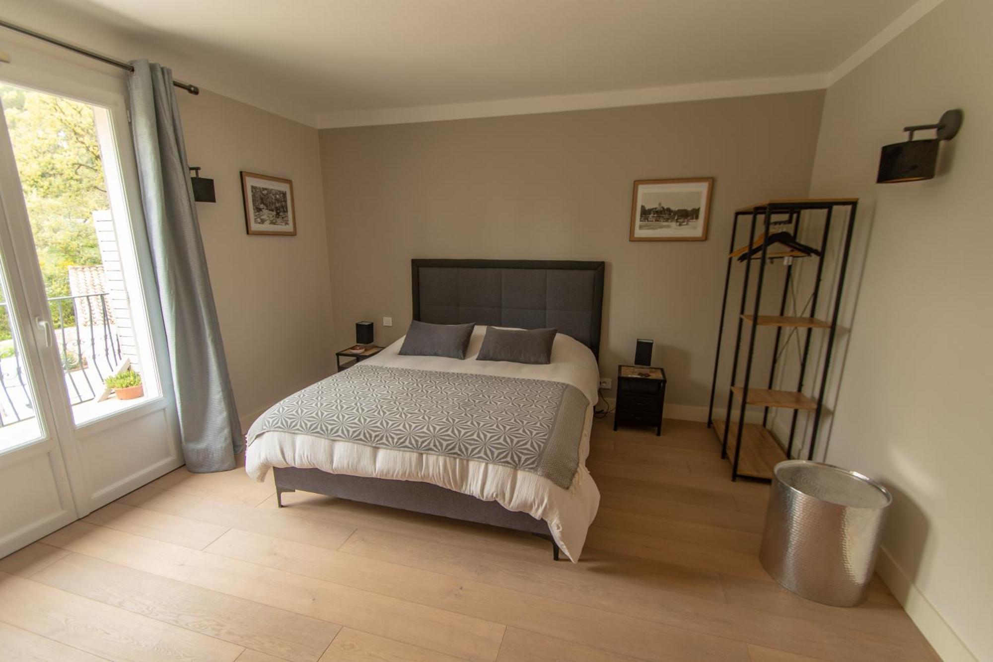 Le Repos Du Keyrie Hotel Saint-Marc-Jaumegarde Kamer foto